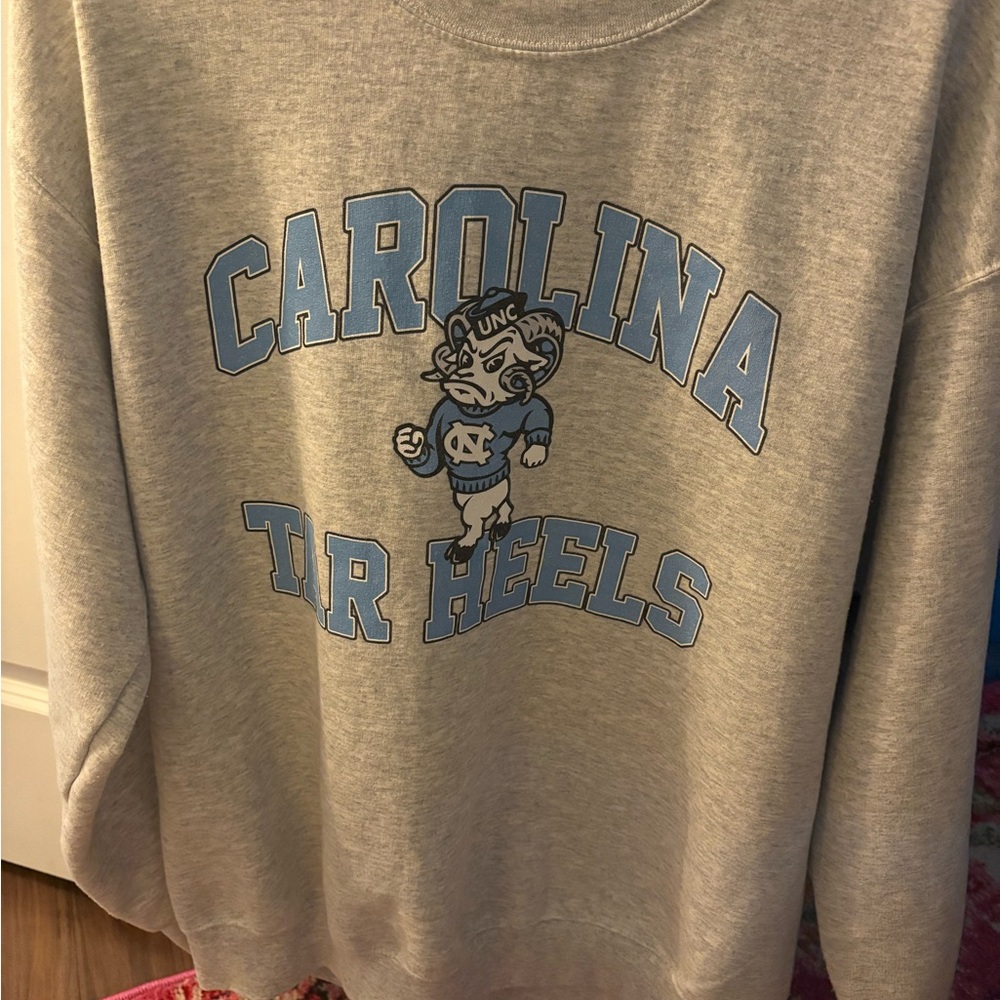 Carolina Tar Heels Gray Sweatshirt